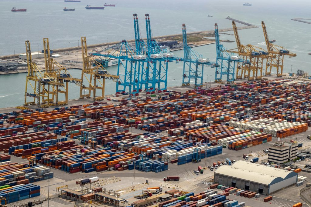 Tekfa specialiserer sig i containervejning, transport og blanding af pulver og granulater. Vi har hjulpet Tekfa med support af deres Umbraco løsning.