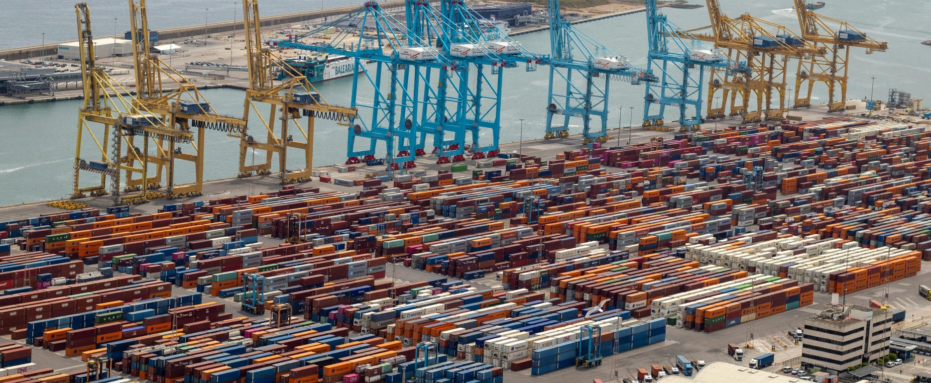 Tekfa specialiserer sig i containervejning, transport og blanding af pulver og granulater. Vi har hjulpet Tekfa med support af deres Umbraco løsning.
