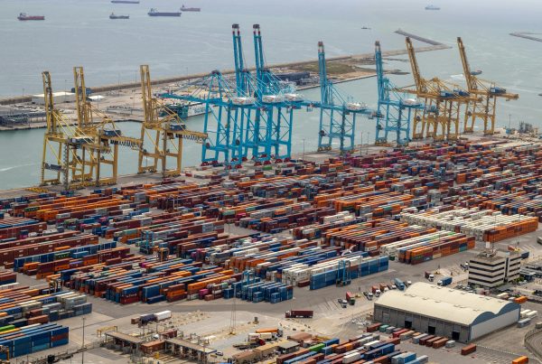 Tekfa specialiserer sig i containervejning, transport og blanding af pulver og granulater. Vi har hjulpet Tekfa med support af deres Umbraco løsning.