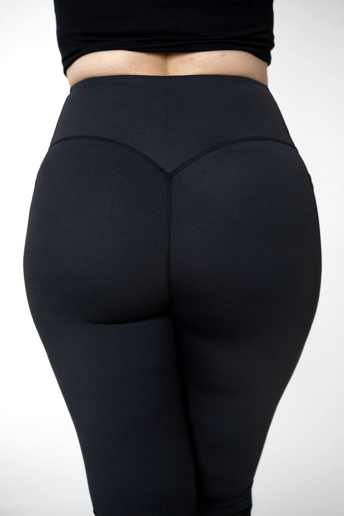 Active_web_4 sorte leggings med fokus på pasform. i str XL-5XL